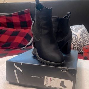 Simply stretch Vera Wang Boots